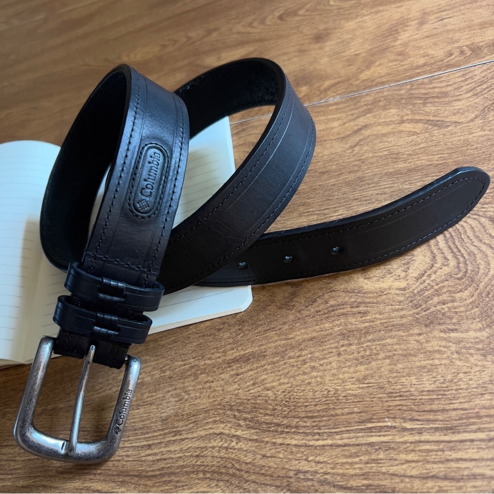 Columbia Men’s Black Leather Silver tone hardware accessory Belt size 36 NWOT